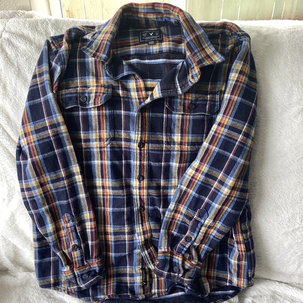 American Eagle Outfitters Flannel Plaid Button Down Shirt